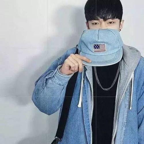 国产短袖男生自拍视频,国产短袖男生自拍视频中的青春魅力